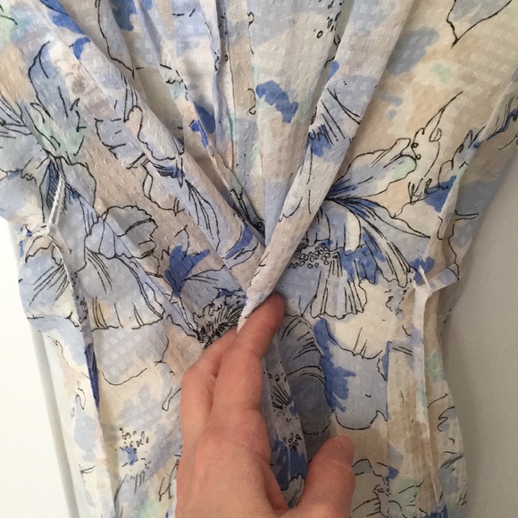 Blouse and Camisole Set by Motherhood Maternity - Picture 6 of 7